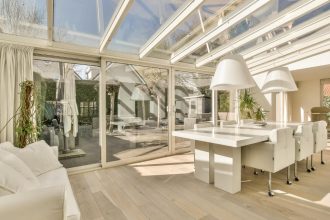 Plus de lumière chez vous grâce à une véranda dans votre maison à Avallon